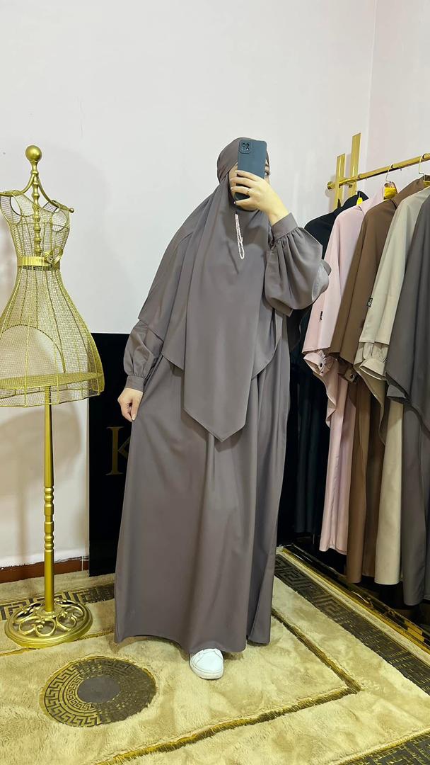 حجاب بنفسجي فاتح