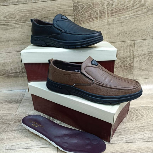 حذاء من جلد طبيعي (Cuir véritable)